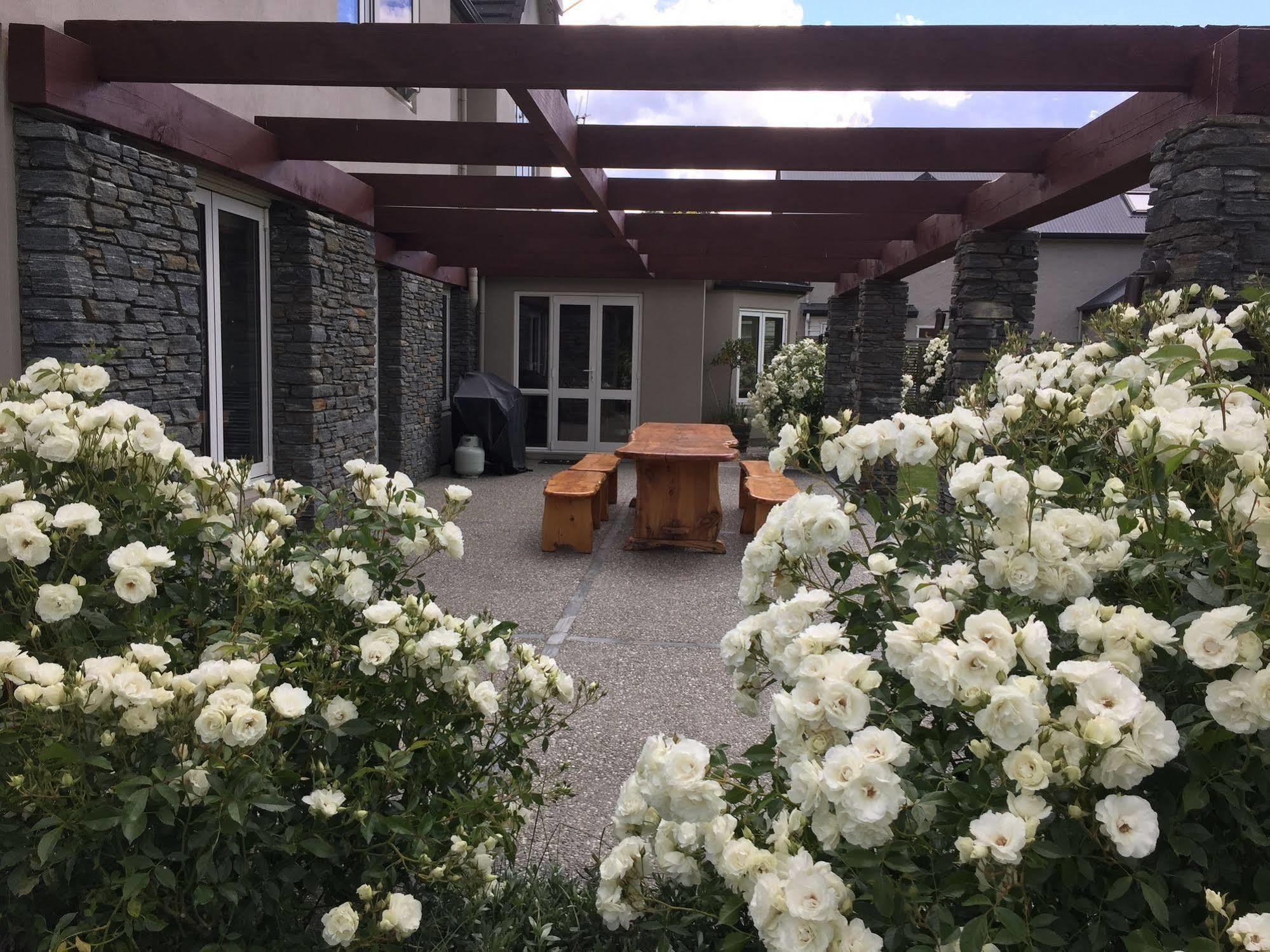 Queenstown Country Lodge Lake Hayes Екстериор снимка