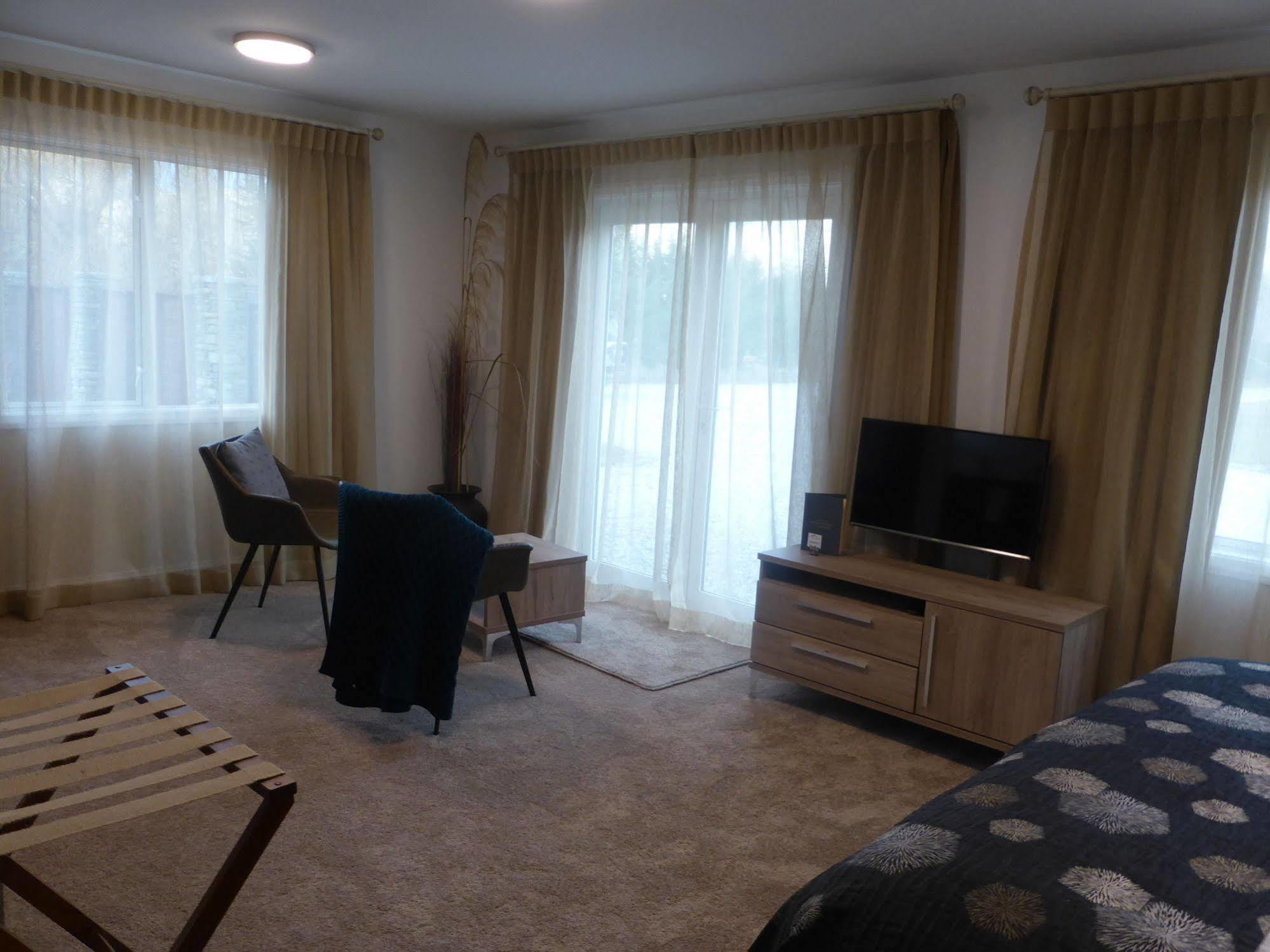 Queenstown Country Lodge Lake Hayes Екстериор снимка